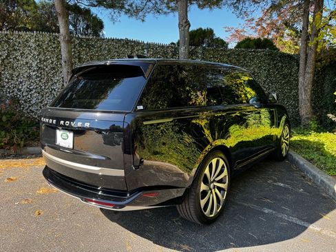 New 2025 Land Rover Range Rover SE image 7