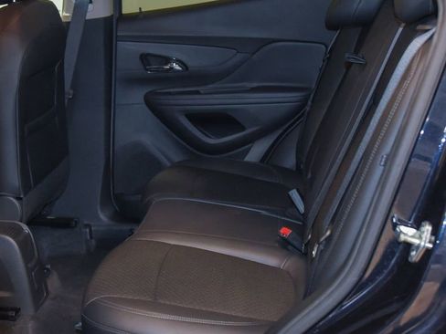 Used 2022 Buick Encore Preferred AWD/4WD image 6