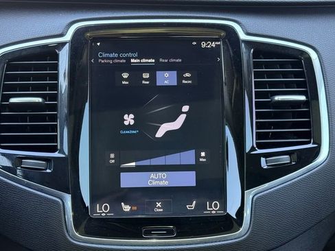 Used 2018 Volvo XC90 T6 Momentum w/ Momentum Plus Package AWD/4WD image 15
