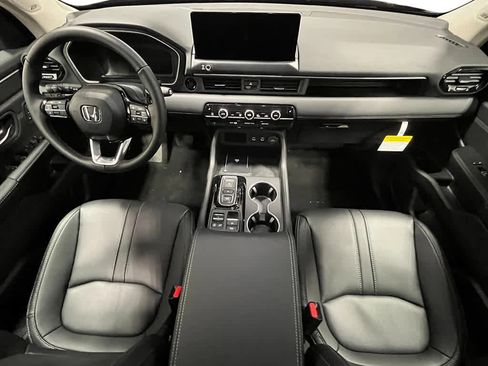 New 2026 Honda Pilot Touring image 14