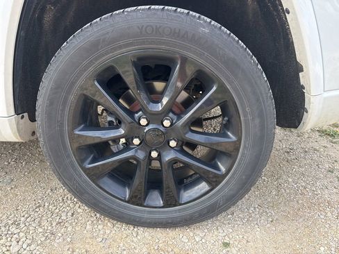 Used 2020 Jeep Grand Cherokee Altitude image 9