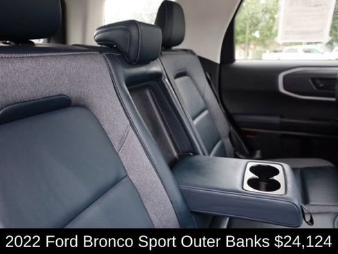 Used 2022 Ford Bronco Sport Outer Banks w/ Tech Package AWD/4WD image 35