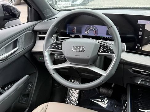 New 2026 Audi Q3 quattro 2.0T AWD/4WD image 22