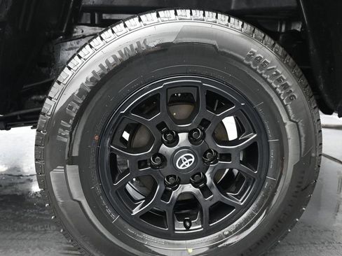 Used 2023 Toyota Tacoma SR5 image 15