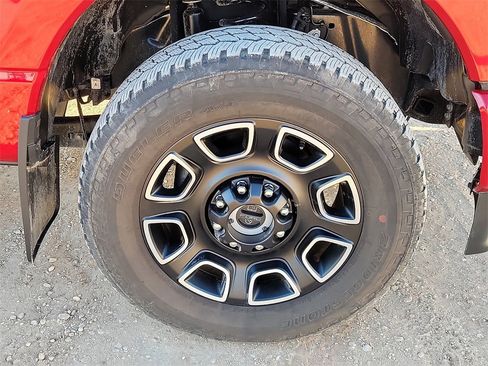 Used 2024 Ford F350 Platinum w/ FX4 Off-Road Package image 14