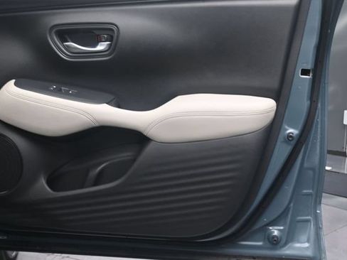 Used 2025 Honda HR-V LX image 28