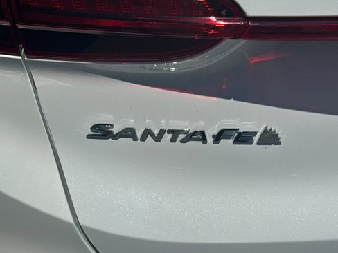 Used 2023 Hyundai Santa Fe SE FWD image 7