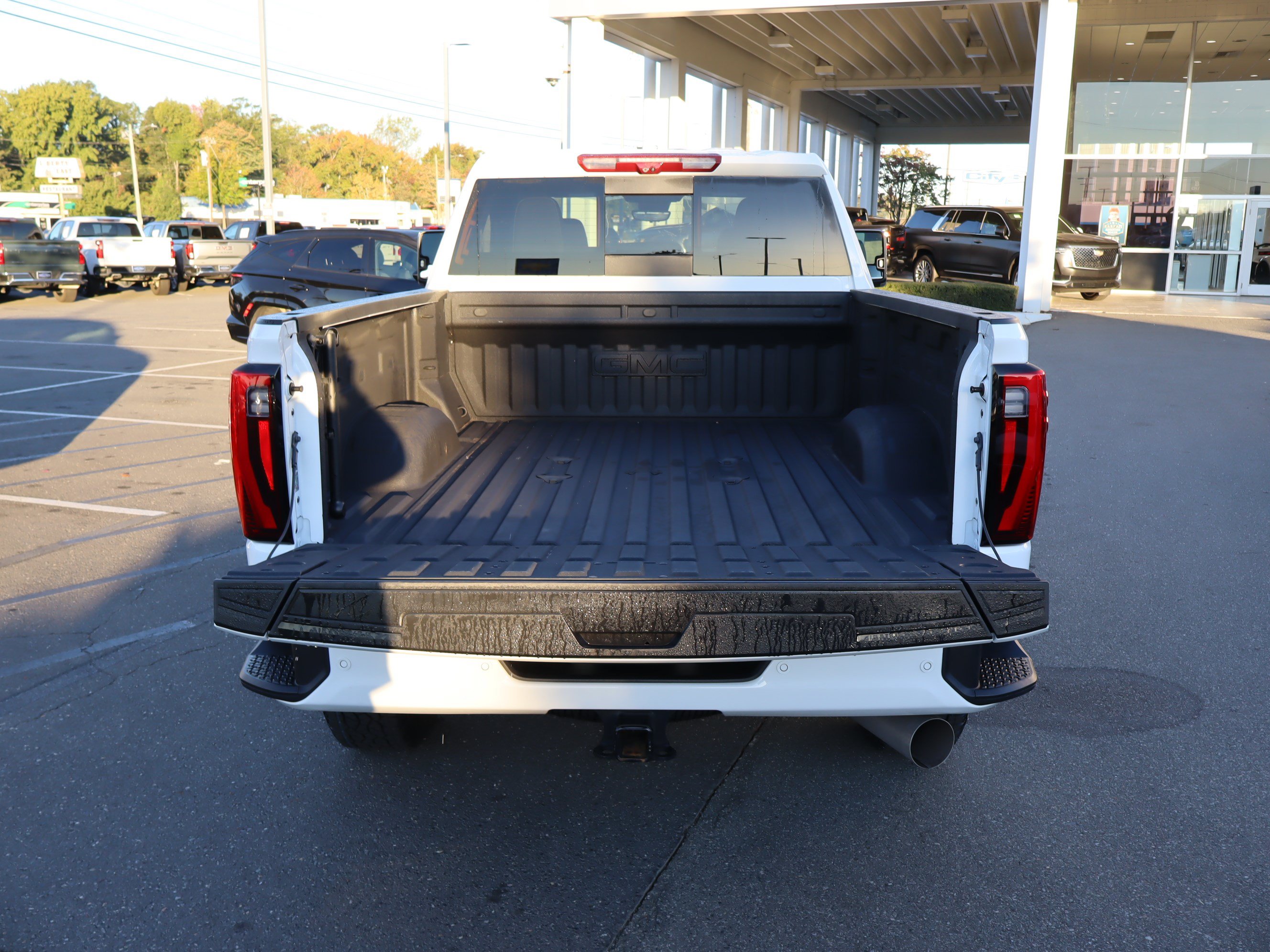 Used 2025 GMC Sierra 2500 Denali w/ Denali Reserve Package AWD/4WD image 14