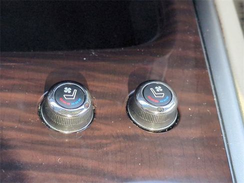 Used 2015 Nissan Pathfinder Platinum image 23