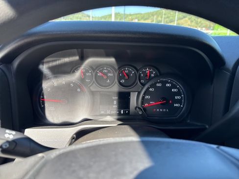 Used 2023 Chevrolet Silverado 2500 Custom w/ Custom Value Package image 19