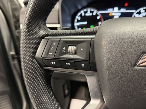 Used 2024 Mitsubishi Outlander SE AWD/4WD image 13