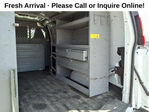Used 2021 Chevrolet Express 3500 w/ Driver Convenience Package RWD image 21