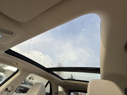 Used 2024 Mercedes-Benz GLE 350 4MATIC image 19