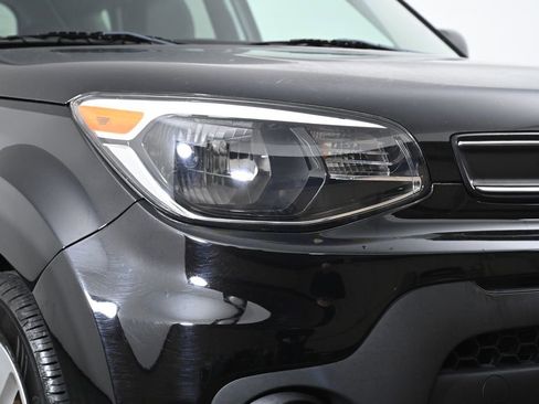 Used 2019 Kia Soul image 5