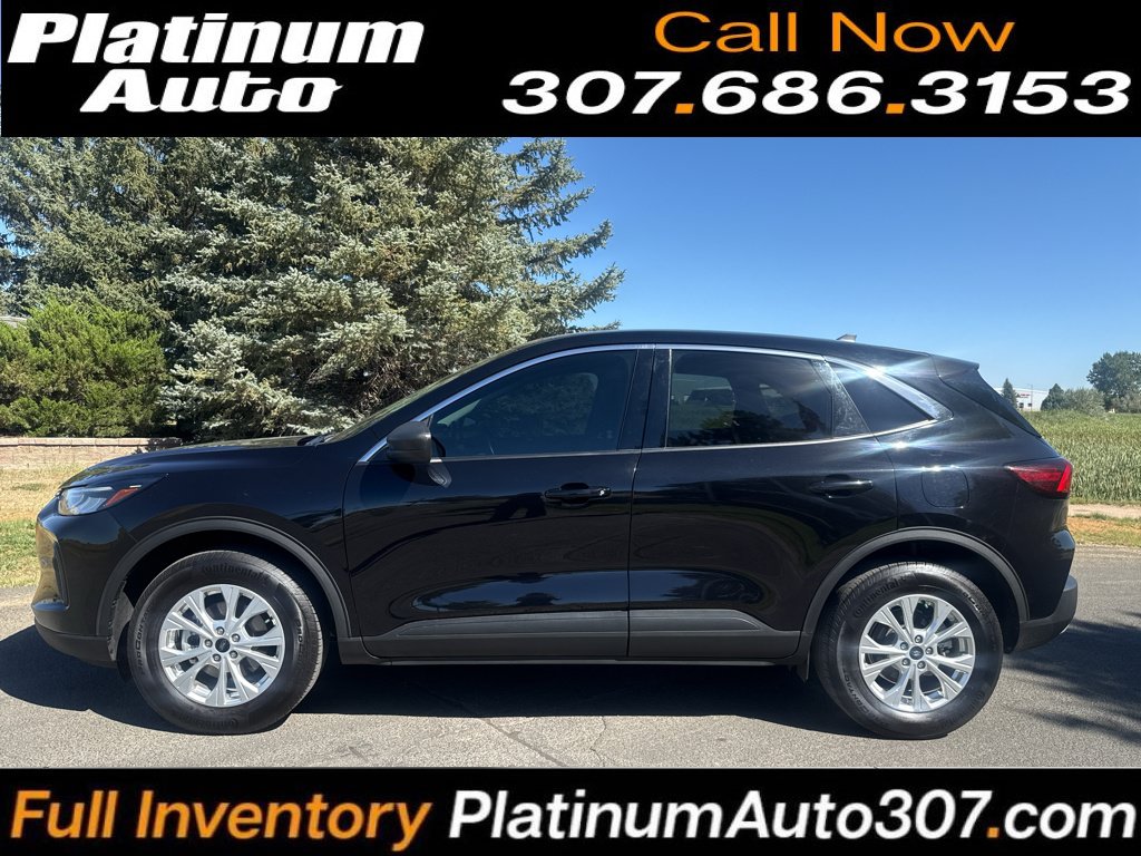 Used 2024 Ford Escape Active AWD/4WD image 1