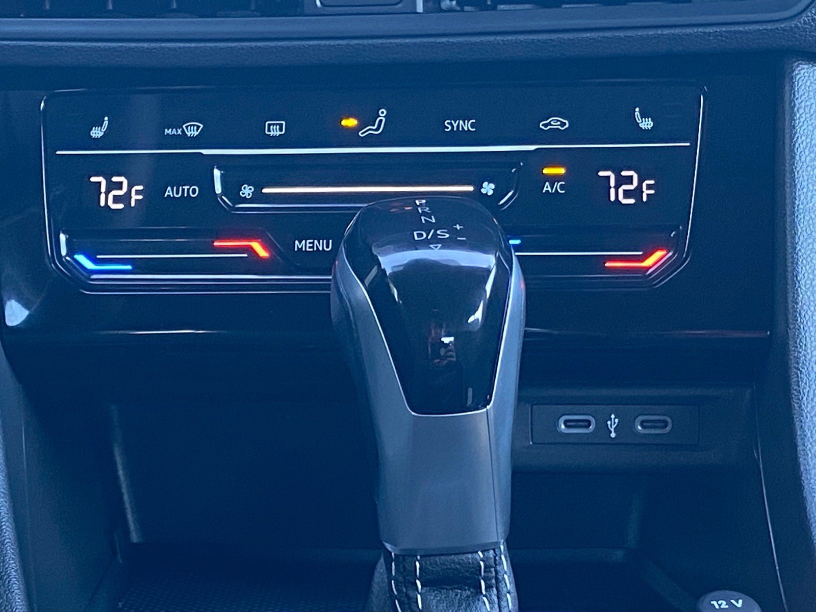 Certified 2025 Volkswagen Jetta Sport FWD image 9