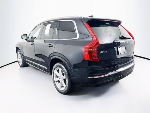 Used 2024 Volvo XC90 B5 Core image 5