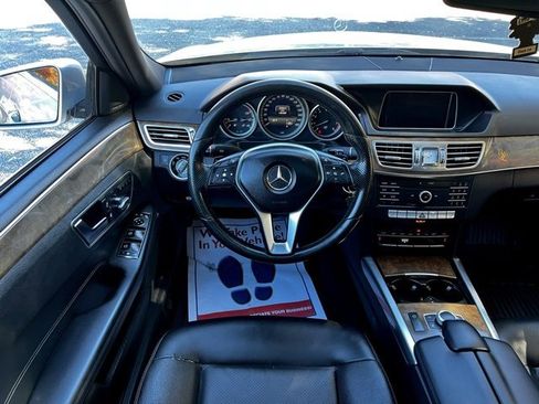 Used 2016 Mercedes-Benz E 350 4MATIC Sedan image 32