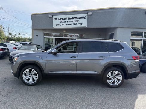 Used 2021 Volkswagen Atlas SE w/ Panoramic Sunroof Package AWD/4WD image 4