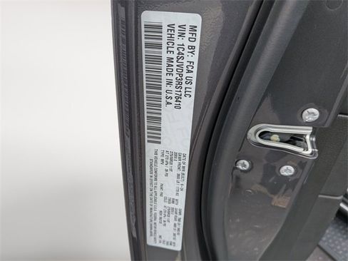 Certified 2024 Jeep Wagoneer Series III image 38