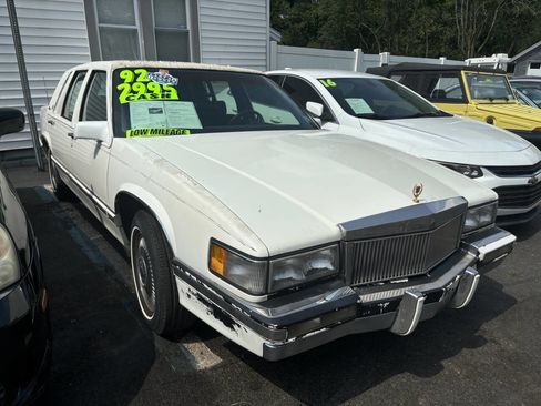 Used 1992 Cadillac De Ville Sedan image 3