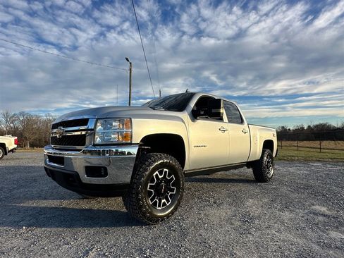Used 2014 Chevrolet Silverado 2500 LTZ w/ LTZ Plus Package image 4