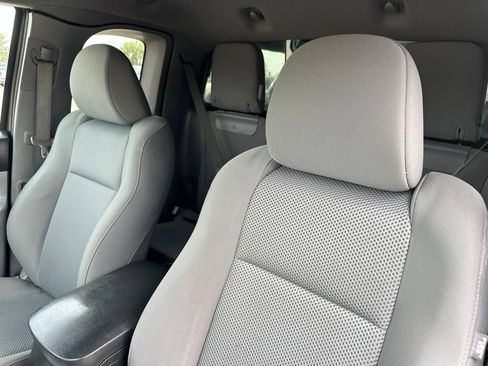 Used 2012 Toyota Tacoma 4x4 Access Cab V6 w/ TRD Off-Road Pkg image 16