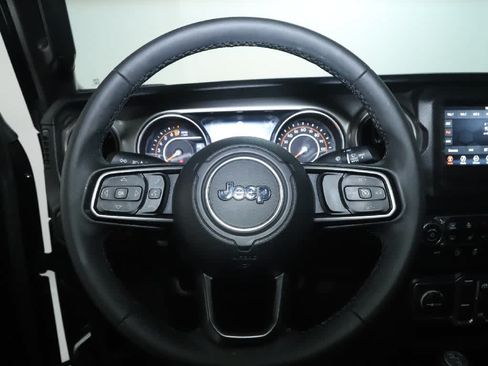 Used 2018 Jeep Wrangler Unlimited Sport S AWD/4WD image 21