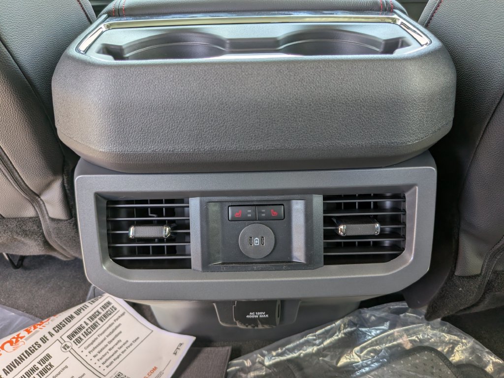 New 2026 Ford F250 Lariat w/ Black Appearance Package AWD/4WD image 24
