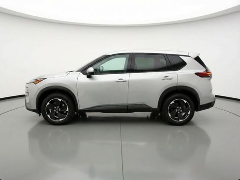 Used 2025 Nissan Rogue SV image 5