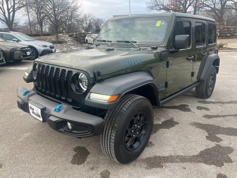 Used 2023 Jeep Wrangler Unlimited w/ Cold Weather Group image 3