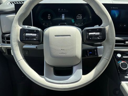 Used 2025 Hyundai Santa Fe SEL image 19