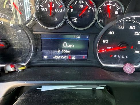 Used 2021 Chevrolet Silverado 1500 LT AWD/4WD image 7