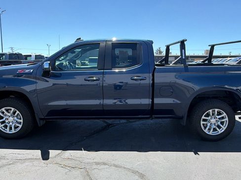 Used 2021 Chevrolet Silverado 1500 LT w/ Z71 Off-Road Package AWD/4WD image 6