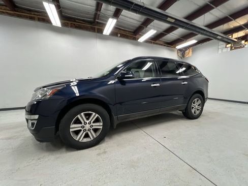 Used 2015 Chevrolet Traverse LT image 5