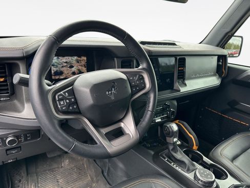 Used 2024 Ford Bronco Badlands image 46