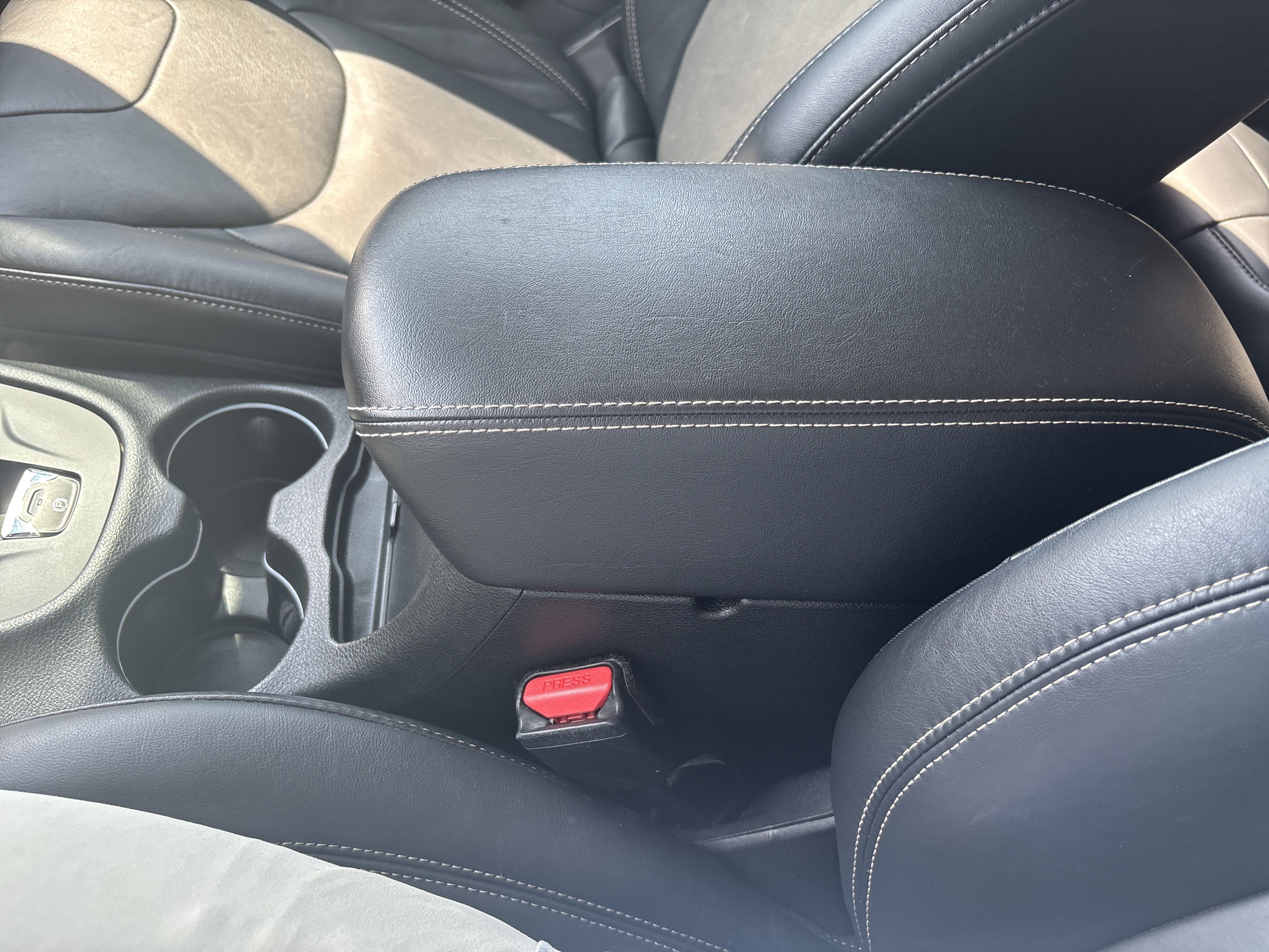 Used 2015 Jeep Cherokee Limited FWD image 23