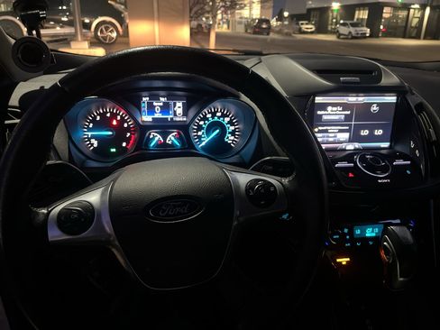 Used 2015 Ford Escape Titanium image 5