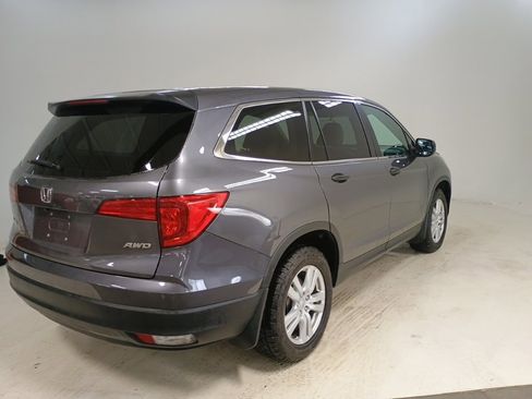 Used 2018 Honda Pilot LX image 10