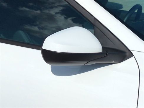 Certified 2024 Chevrolet Trax LT w/ Sunroof Package image 13