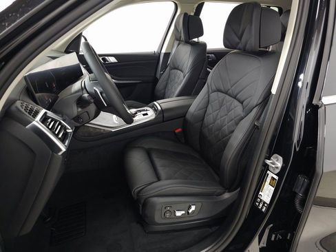 Used 2026 BMW X7 xDrive40i w/ Premium Package image 12