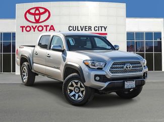 Used 2017 Toyota Tacoma TRD Sport video 1