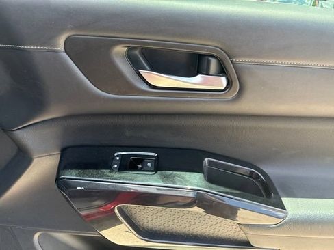 Used 2022 Nissan Pathfinder SV w/ Cargo Package FWD image 14