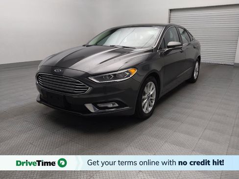 Used 2017 Ford Fusion SE FWD image 1