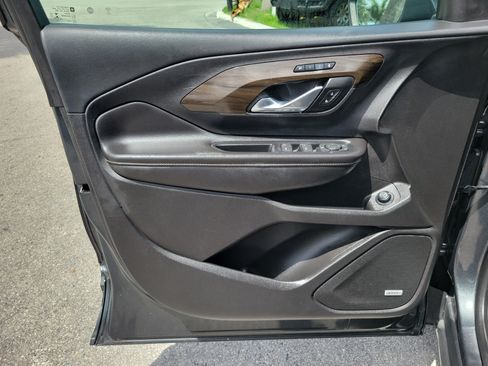 Used 2019 GMC Terrain Denali w/ Advanced Safety Package FWD image 26