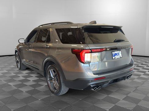 Used 2026 Ford Explorer ST AWD/4WD image 3