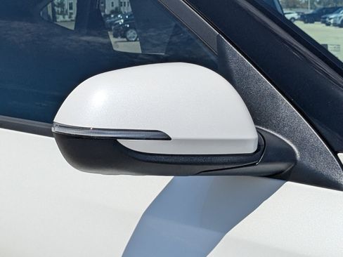 New 2026 Kia Seltos S FWD image 13