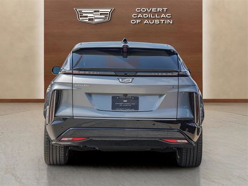New 2025 Cadillac Lyriq Luxury image 7