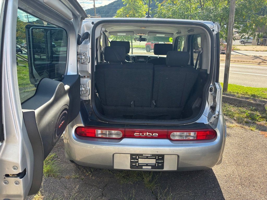 Used 2010 Nissan Cube 1.8 SL w/ SL Preferred Pkg FWD image 13
