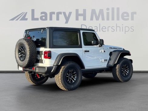 New 2026 Jeep Wrangler Rubicon w/ Xtreme 35 Tire Package AWD/4WD image 6